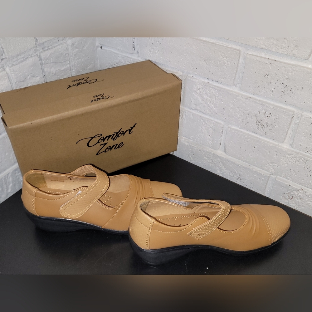 Comfort Zone Women’s Size 9 Tan Comfort Shoes – NIB – Adjustable Strap - Picture 2 of 7
